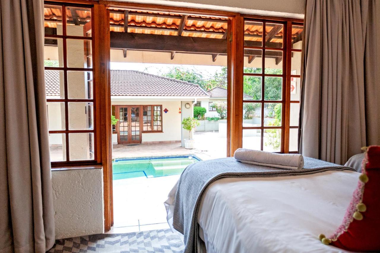 Chez Vincent Hotel Mbombela Buitenkant foto